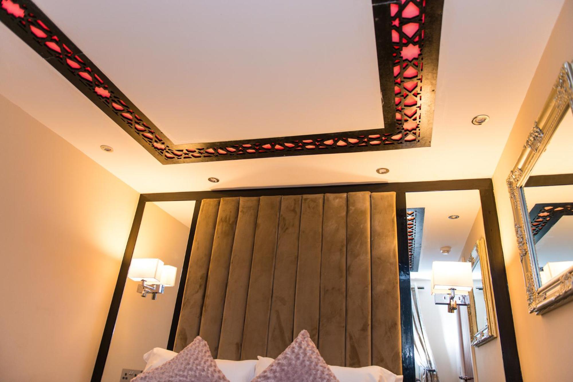 Aphrodite Suites Χάντερσφιλντ Δωμάτιο φωτογραφία