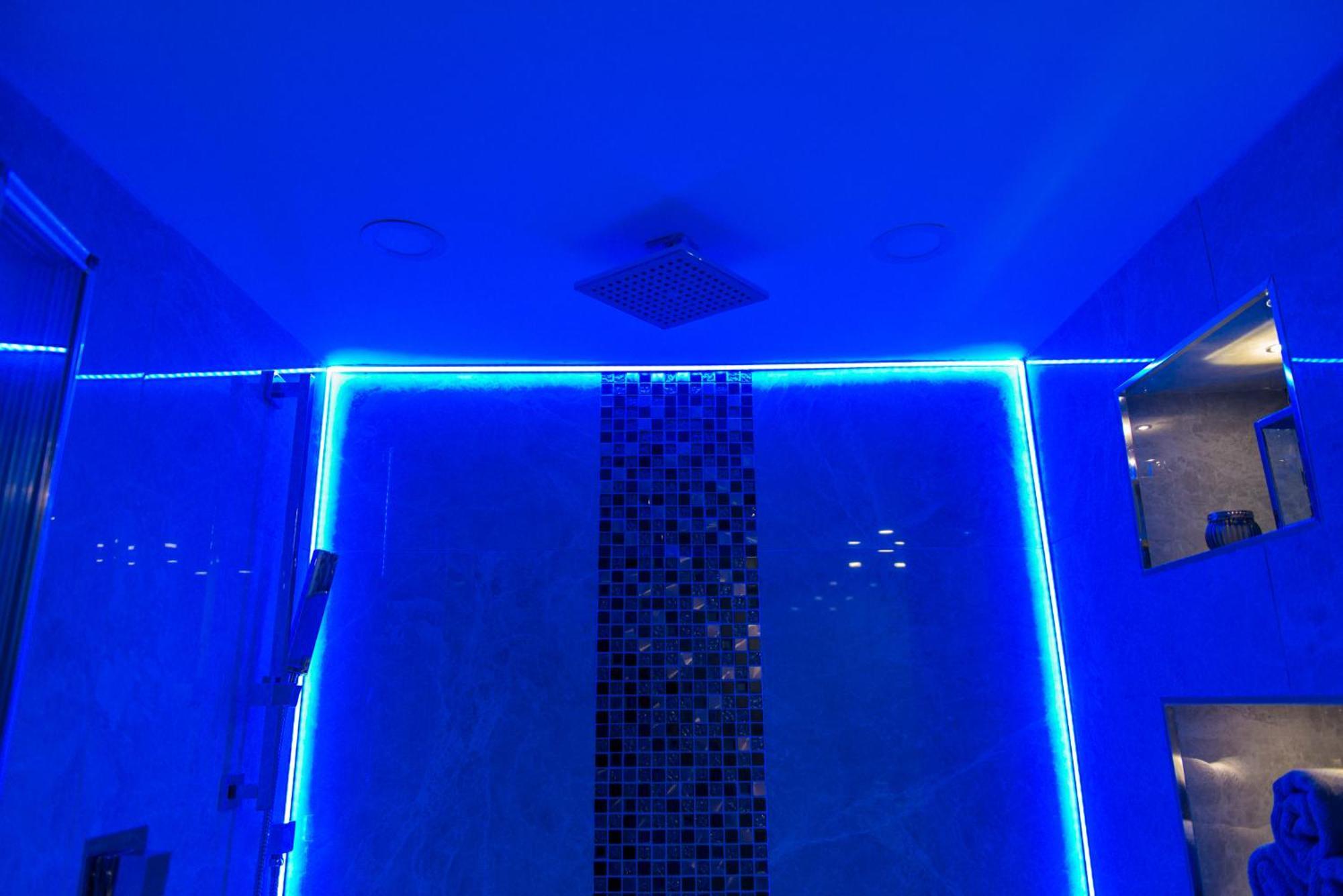 Aphrodite Suites Χάντερσφιλντ Δωμάτιο φωτογραφία